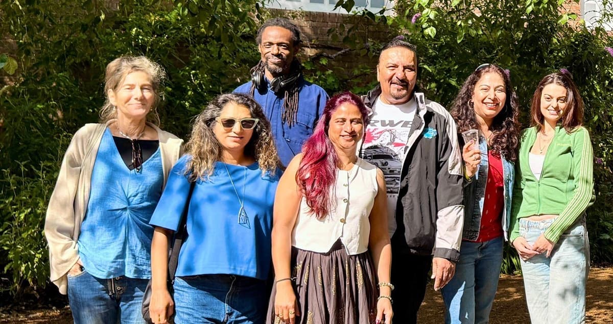 Beautiful table setting with flowers
